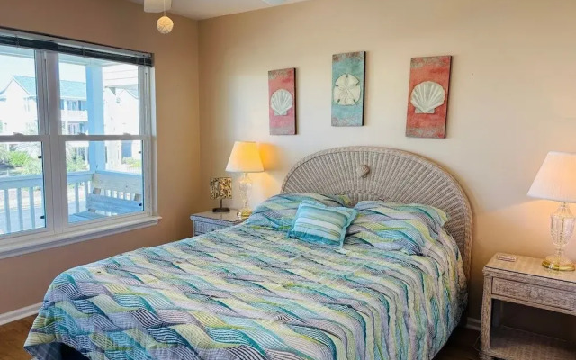 Summer Sandcastle 5 Bedroom Home by RedAwning