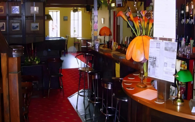 Crown Lodge Bed & Breakfast