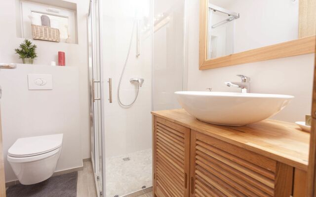 Apartment Maja - 50 m from beach : A2 Makarska, Riviera Makarska