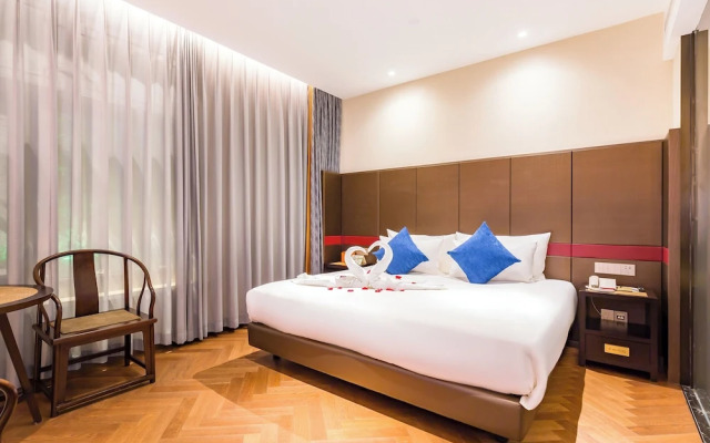 Ziyue Minghu Hotel