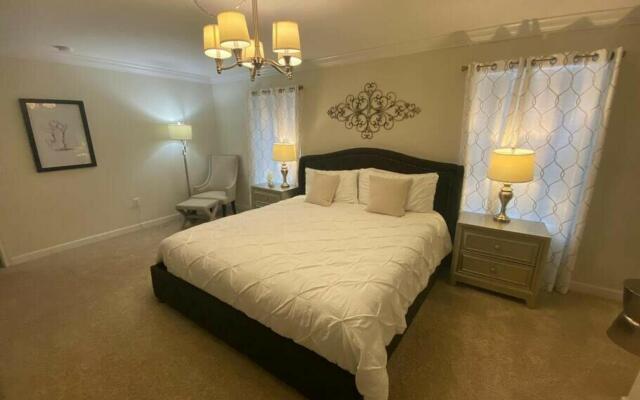 Amazing Champions Gate 7 bedrooms/6 bathrooms!