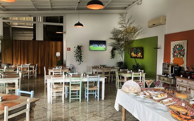 Center Suíço Flats e Shopping