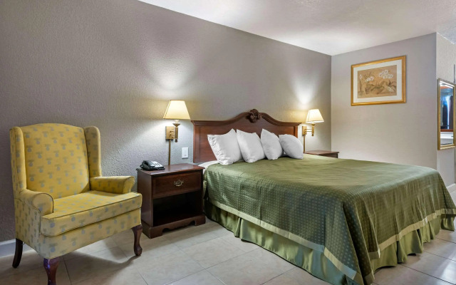 Rodeway Inn