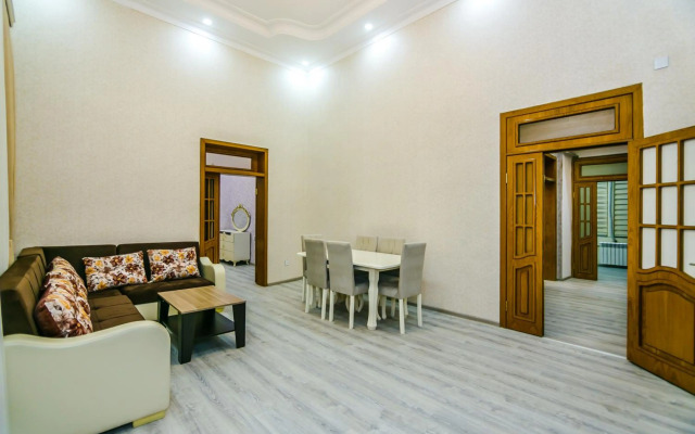 Luxury House in NIZAMI STREET