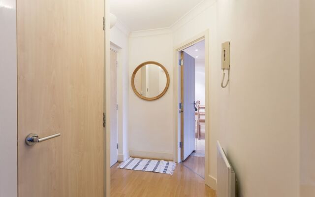 1 Bedroom Flat with Free WiFi - East London