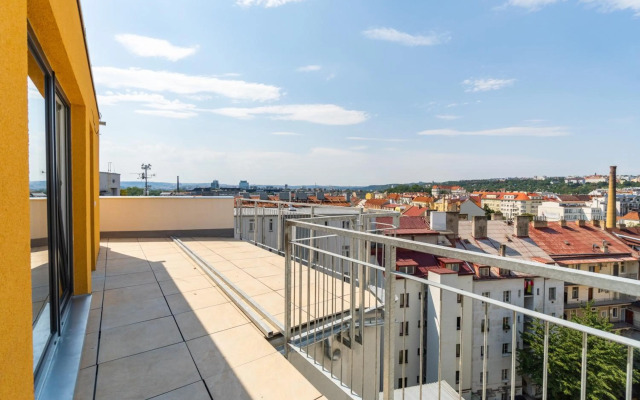 Penthouse with panoramic city view in Elite Rezidence