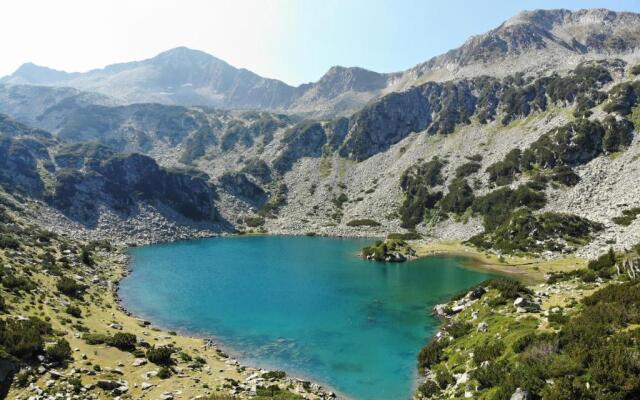 Great location near lift