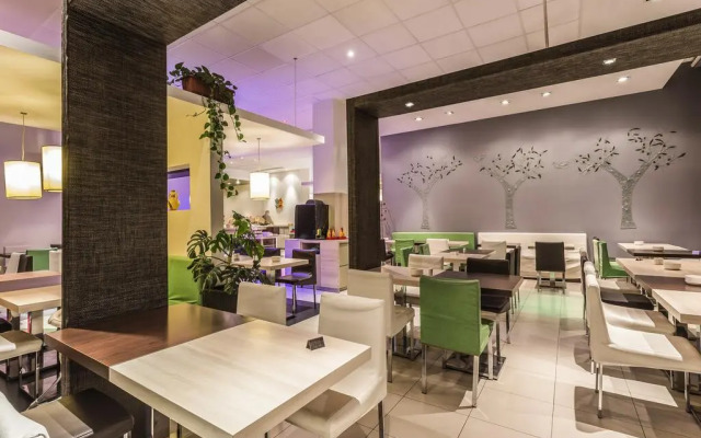 Ibis Oran Les Falaises