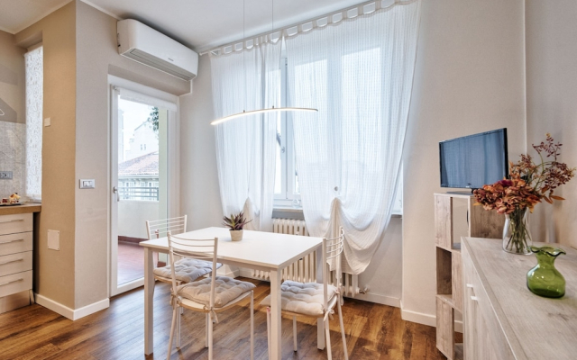 Borgo Dora Balcony Flat