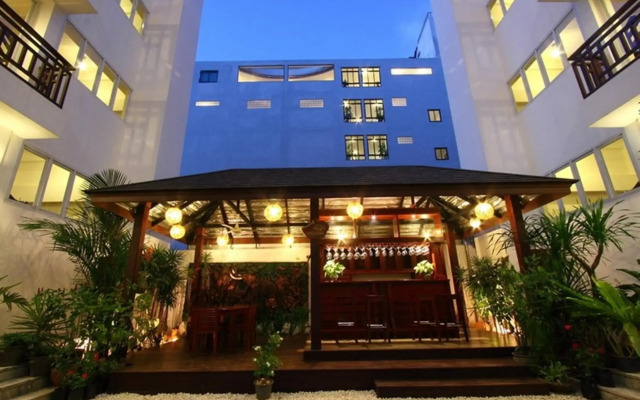 Sabaidee at Lao Hotel