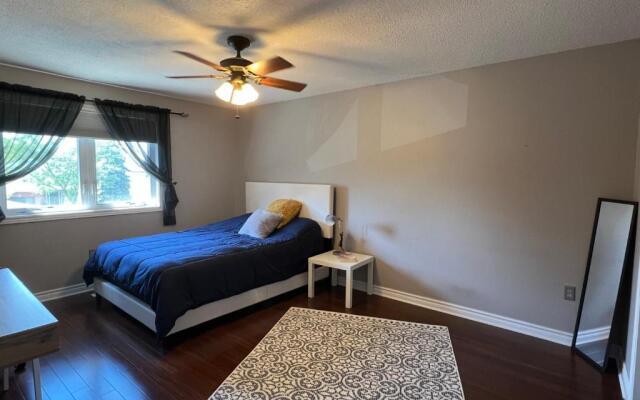 Fresh, Chic, Spacious Home With Everything U Need