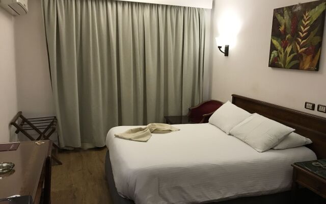 Royal Marshal Hotel