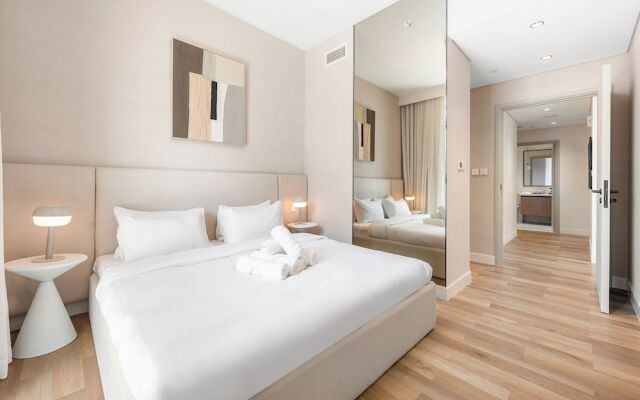 Stayis- Luxurious 2 BR near Burj Khalifa