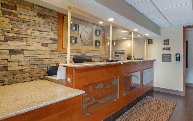 Comfort Inn Wings Stadium