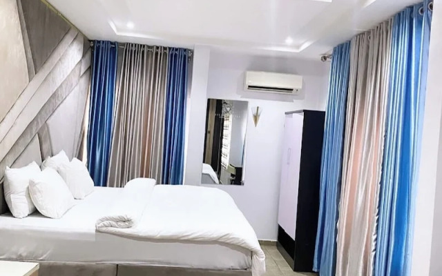 Villa Maxili Hotel and Apartment