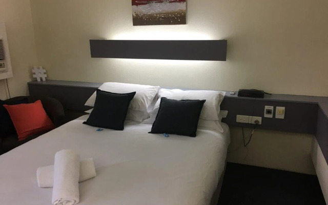 Emerald Central Hotel