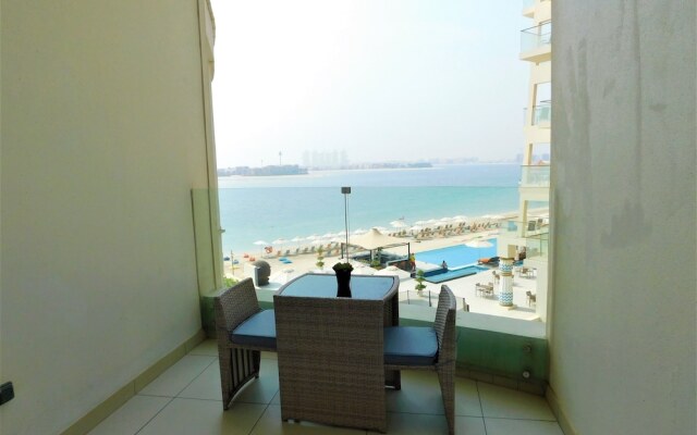 Royal Bay by Azizi by Luton Vacation Homes