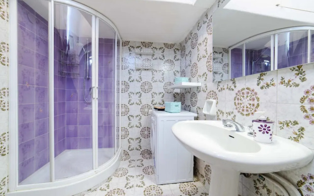 Romantic Antica Sponda