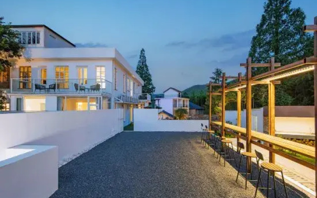Mogan Mountain Xianyuan Shanju Boutique Hostel