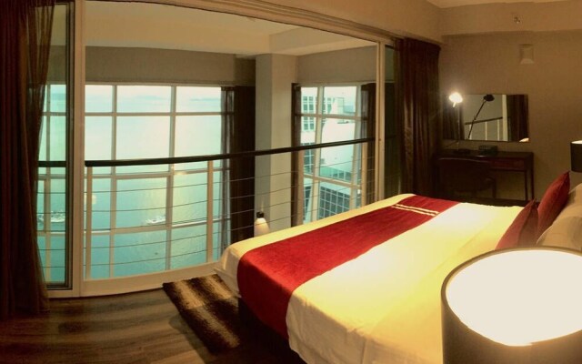 Seafront Duplex Suite at Georgetown