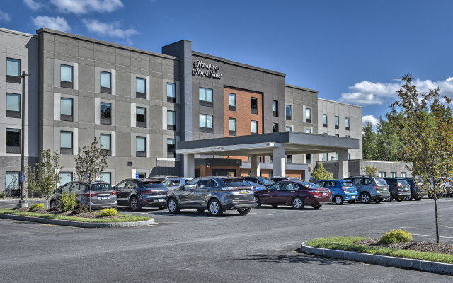 Hampton Inn & Suites Keene