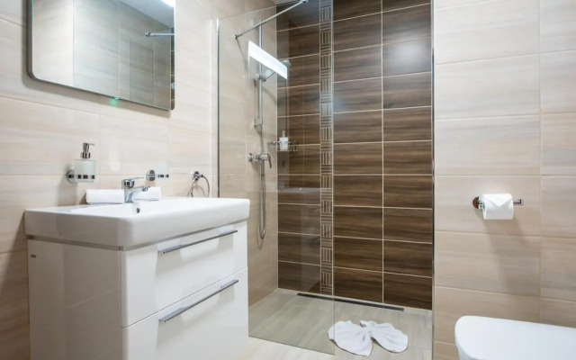 Tatra Suites Luxury Studio A302