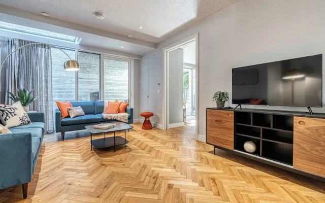 Luxury flats near Big Ben and London Eye