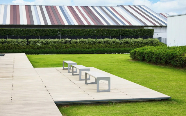 IN THE LIBRARY hotel and books TOKOROZAWA