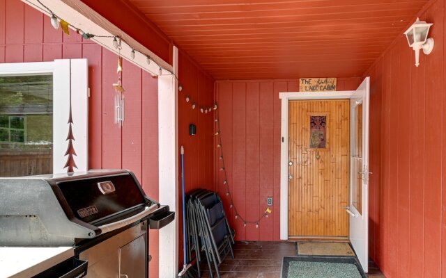Cozy Ashford Home - 5 Mi to Rainier Nat'l Park!