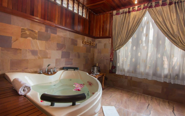 Model Residence and Spa