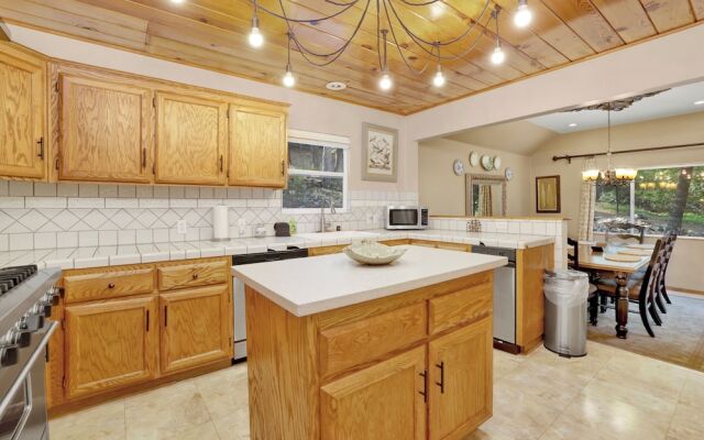 Knickerbocker Retreat #2321