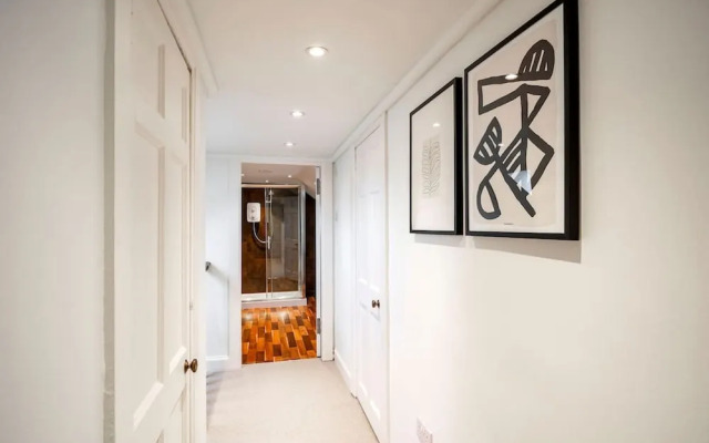 Regal Residence - Metropolitan Luxury