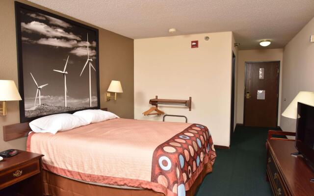 Super 8 by Wyndham Springfield/Battlefield