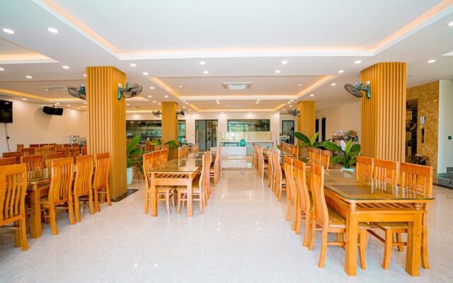 Quang Vinh Hotel