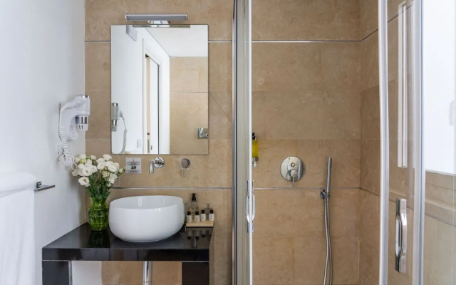 Re Dionisio Luxury Suites