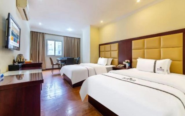 Yunfu Junlin Hotel