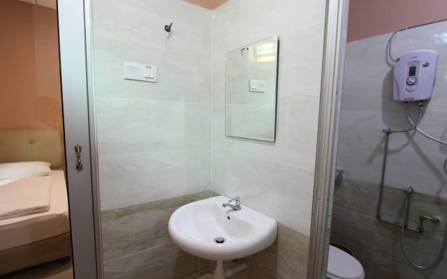 Shamrock Guest House II