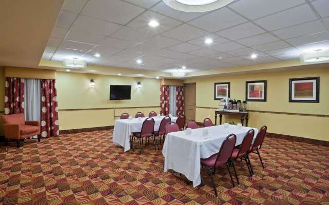 La Quinta Inn & Suites by Wyndham Salina