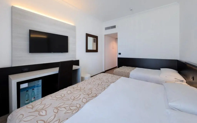 Hotel Ambasciatori  Delfino