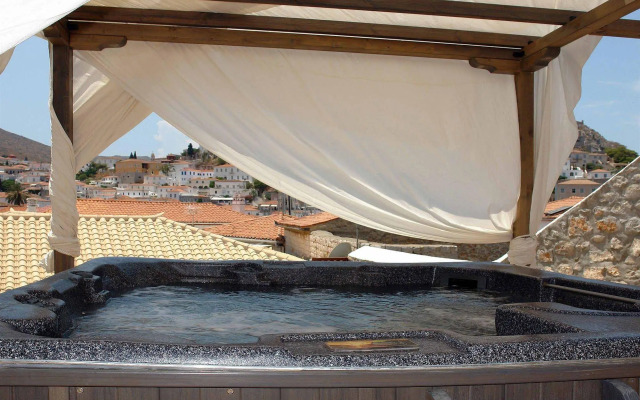 PortaDelMare Deluxe Suites