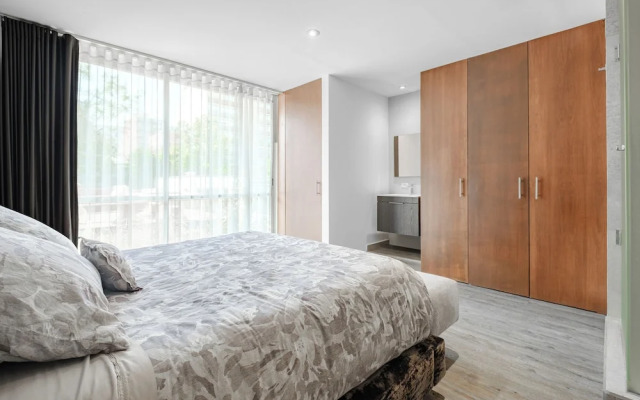 Urban Getaway Trendy Polanco Home Office