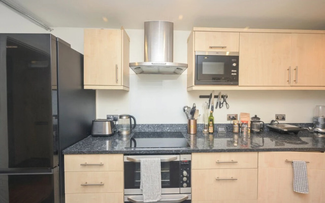 Modern 1Bd Basement Flat Near Victoria Park London