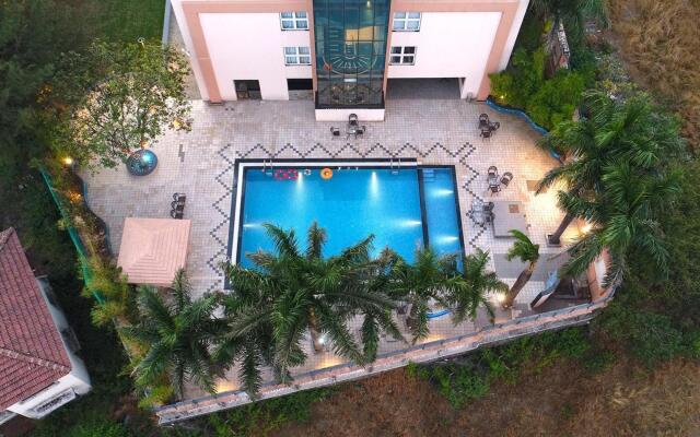 7 Apple Resort Lonavala