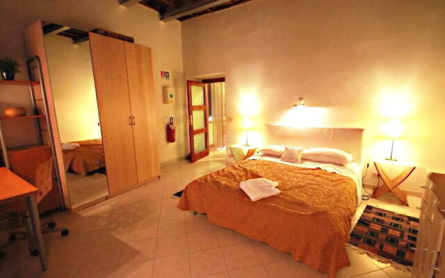 Ota Trevi Foutain Suite