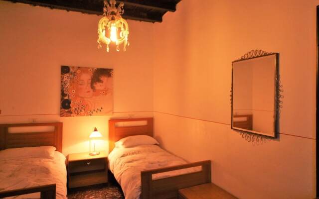 Four-room Apartment 15 Minutes From the Center of Milan