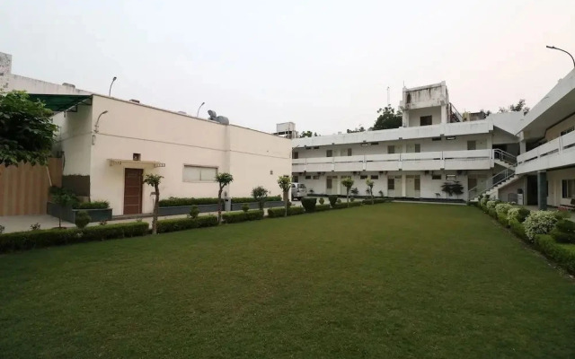 Grand Hotel by OYO Rooms