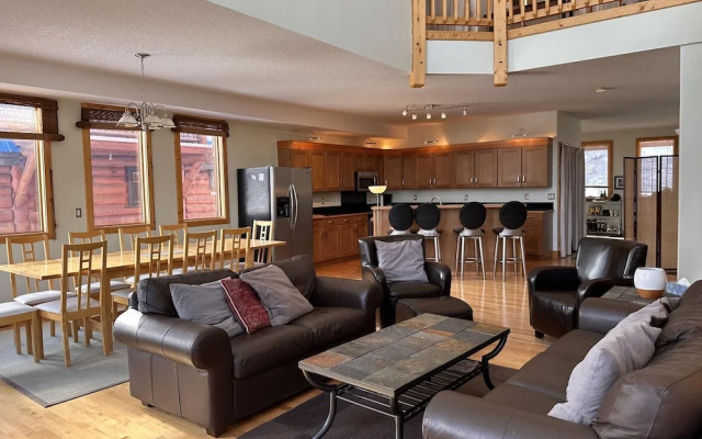 The Stemwinder Lodge by Simply Kimberley