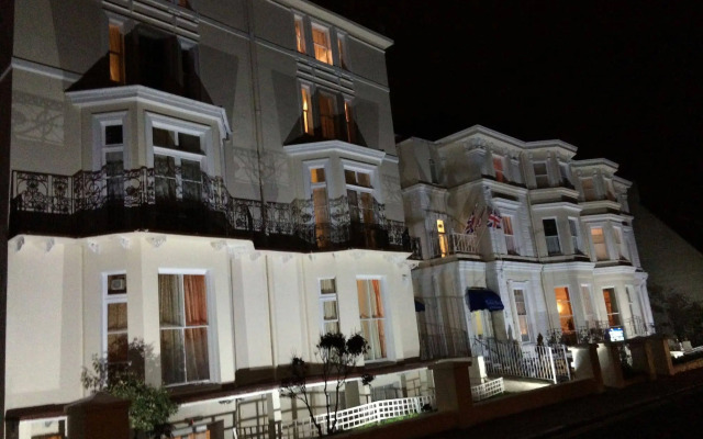 The Carlton Hotel