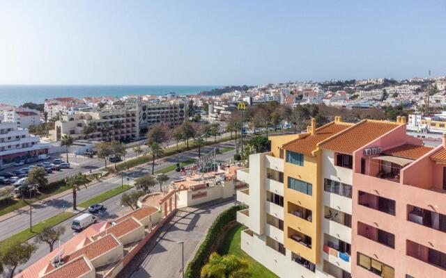 Bella Vista - Apt 103 by HelloVacations