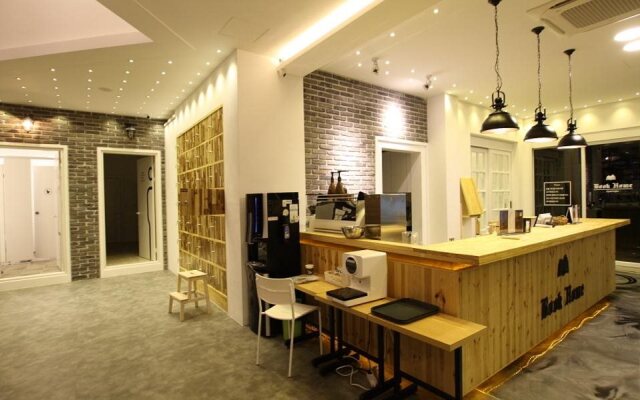 Book Home Gyeongju